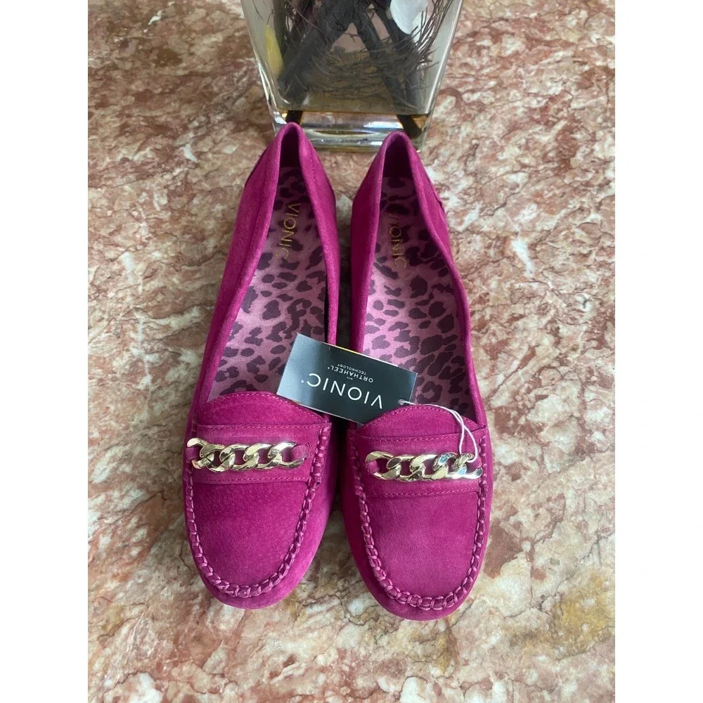 New Vionic Mesa Women's Magenta Berry Suede‎ Gold Chain Loafers Size 11,  $130